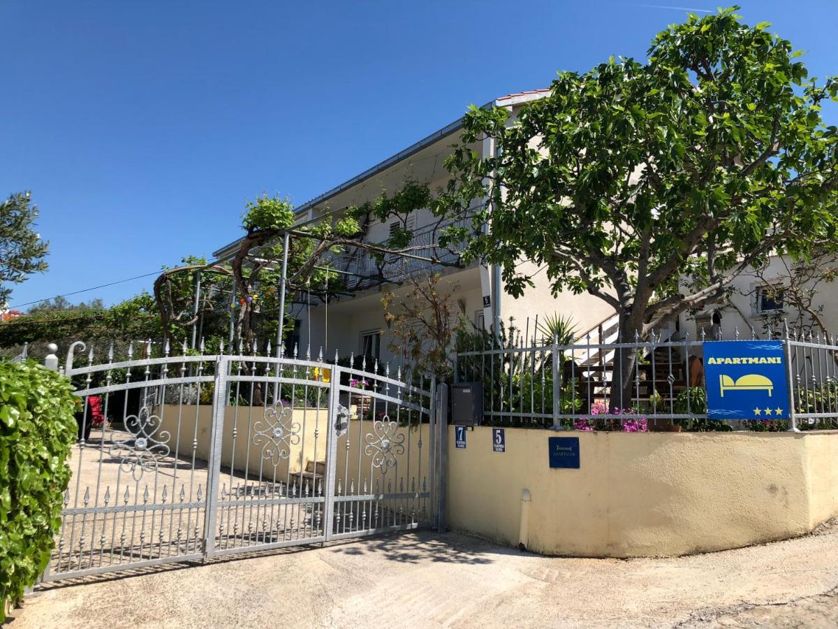 Apartmani Area Doma Trogir Zewnętrze zdjęcie