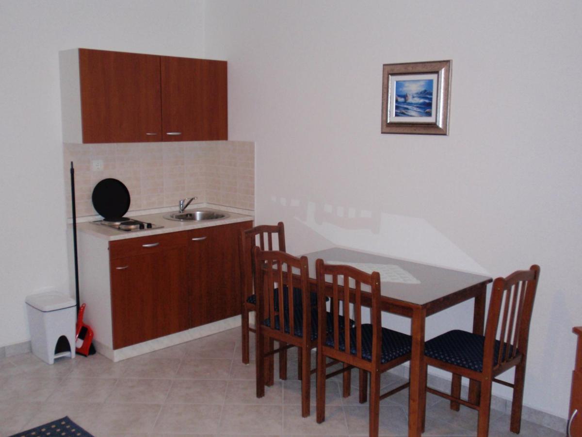 Apartmani Area Doma Trogir Zewnętrze zdjęcie