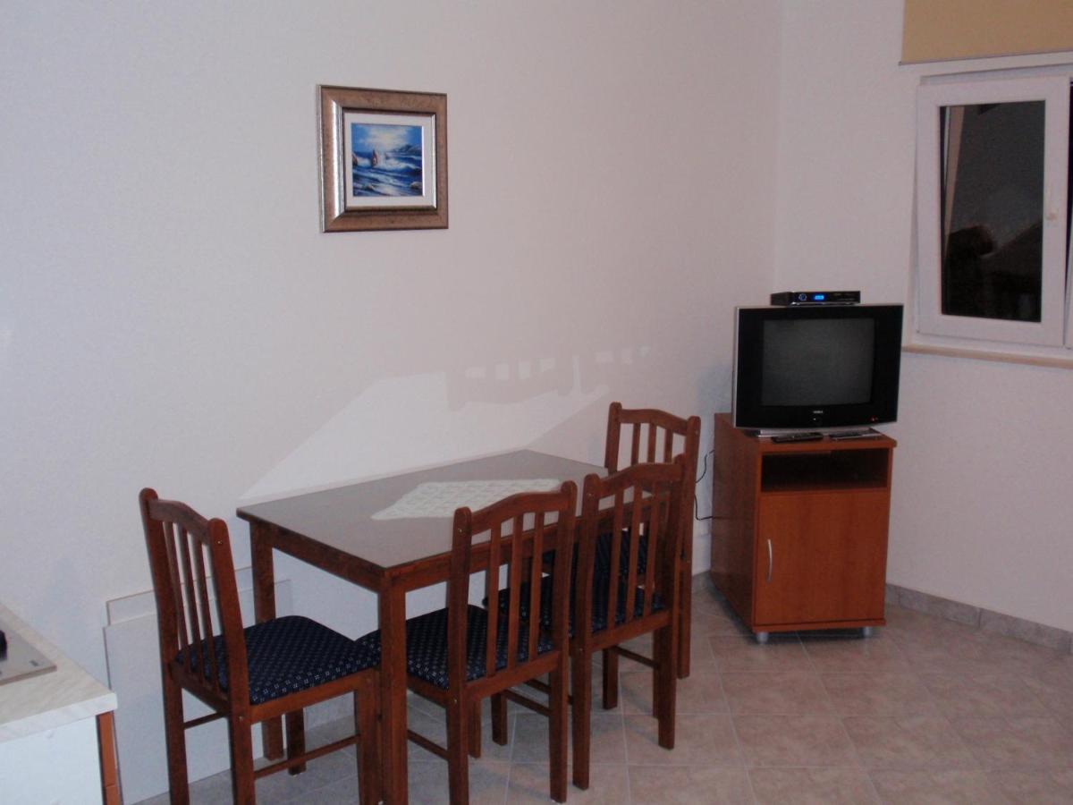Apartmani Area Doma Trogir Zewnętrze zdjęcie