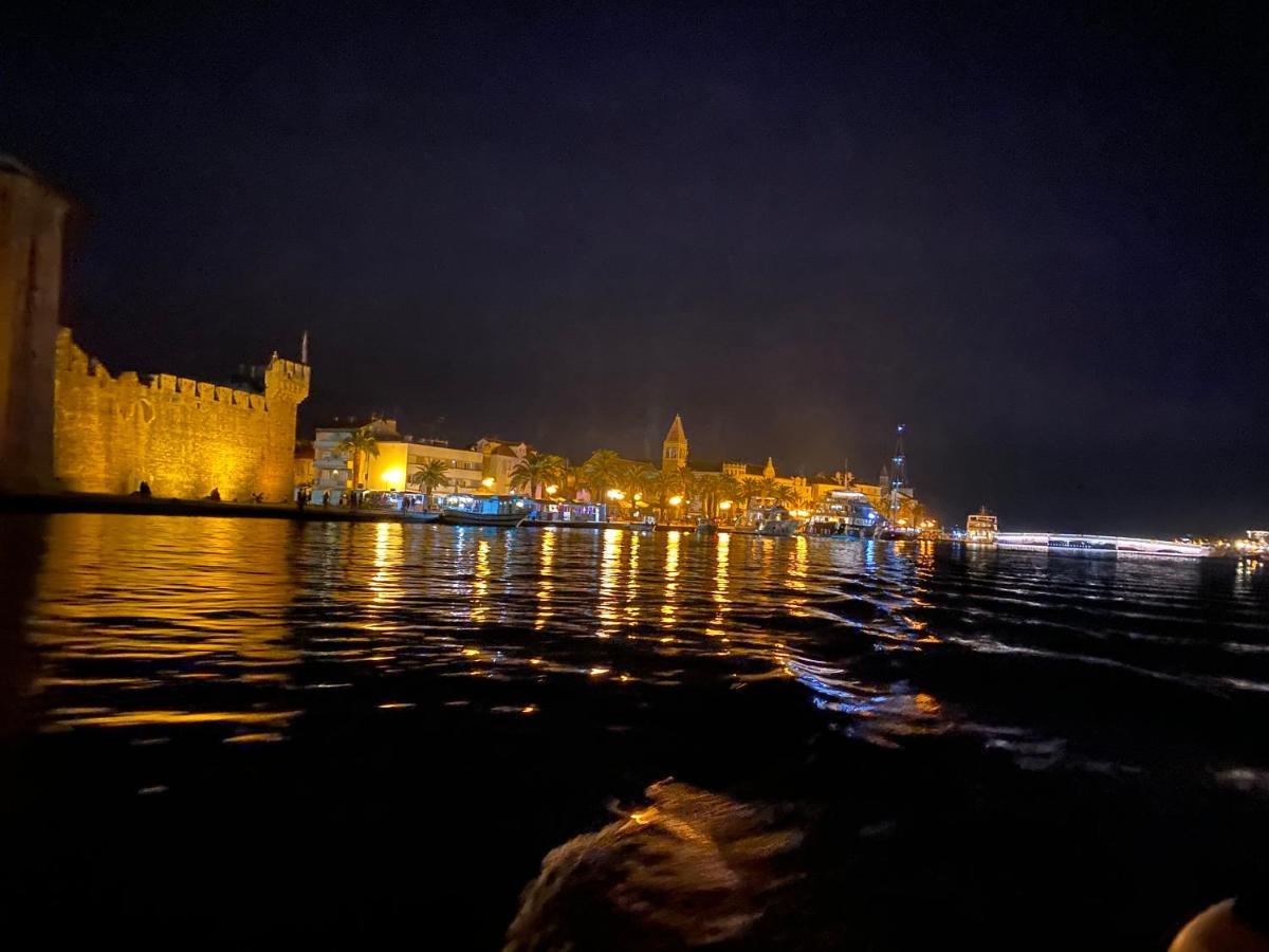 Apartmani Area Doma Trogir Zewnętrze zdjęcie